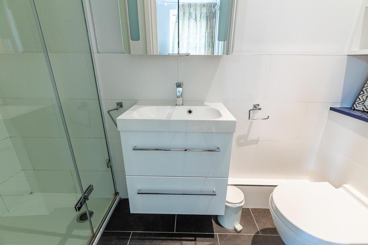 Apartament Joivy Stunning 3 Bed, 2 Bath House With Garden And Rooftop Terrace Londyn Zewnętrze zdjęcie
